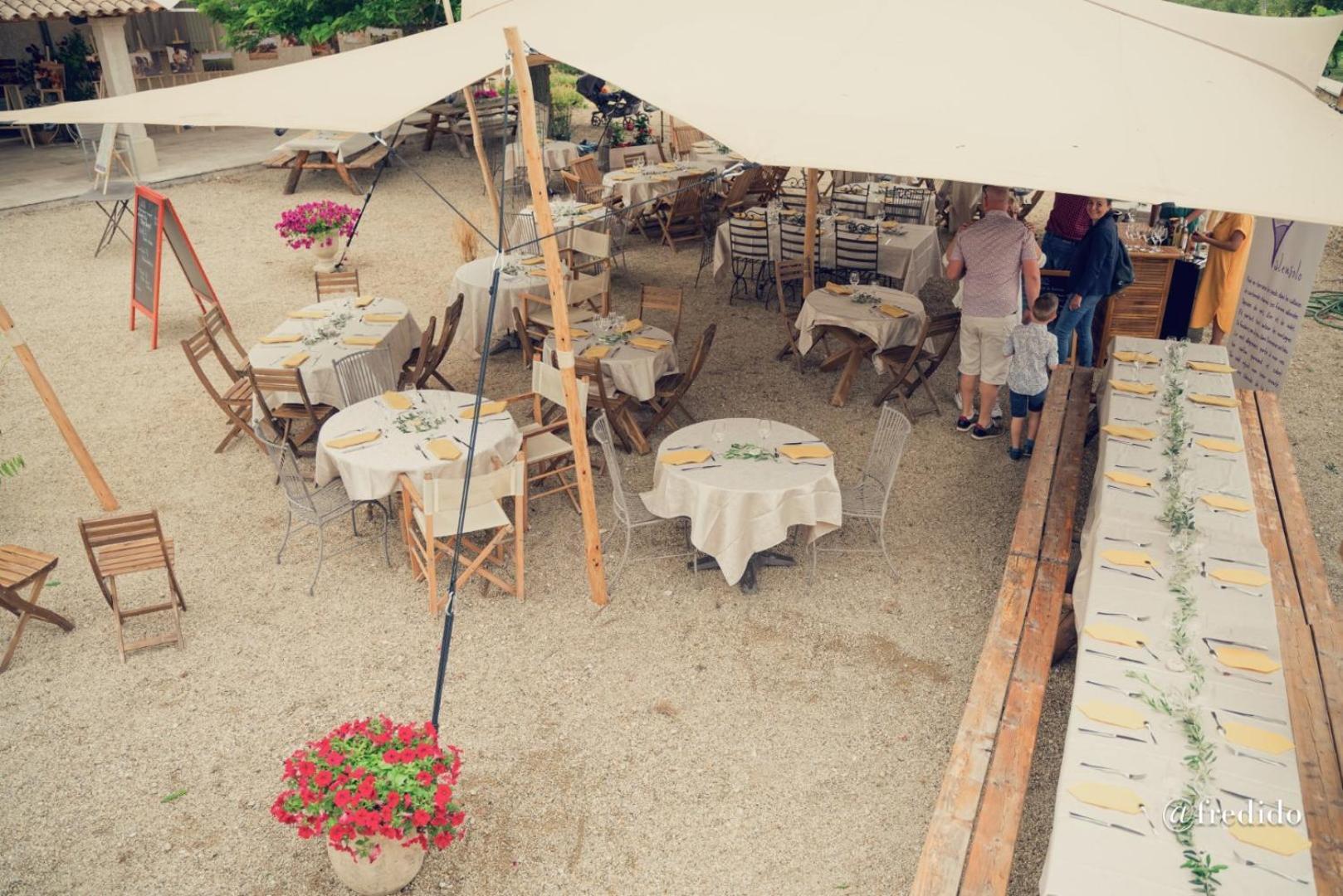 Luxury tent Les Lavandes *
